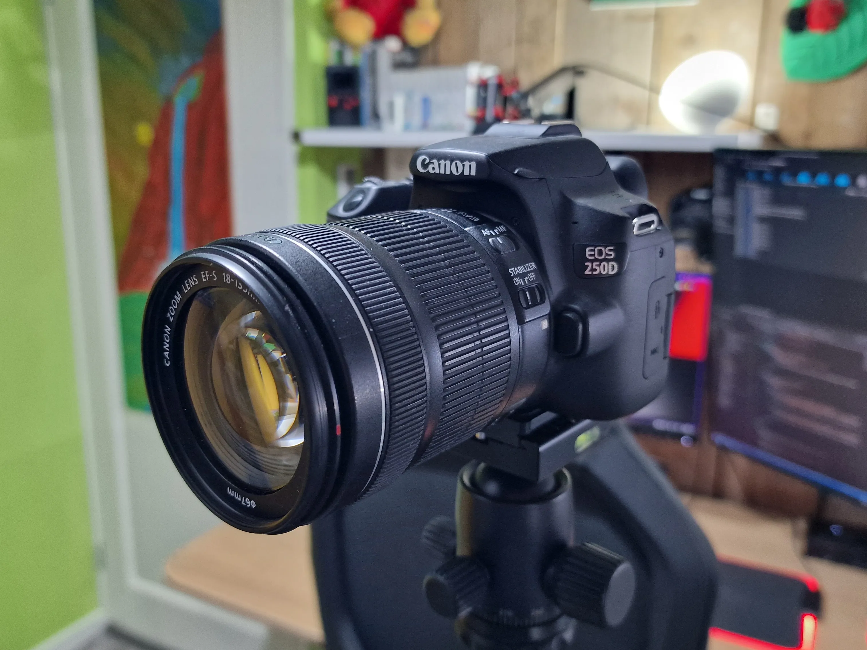 Canon EOS 250D